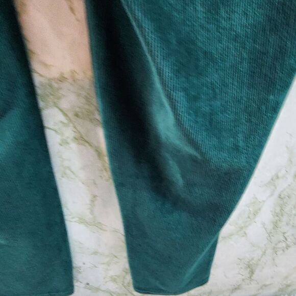 LuLaRoe Soft Green Ribbed Leggings - Picture 10 of 14